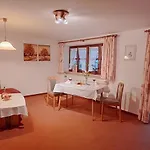 アパート Gaestehaus Krumbacher ボルシュターラング
